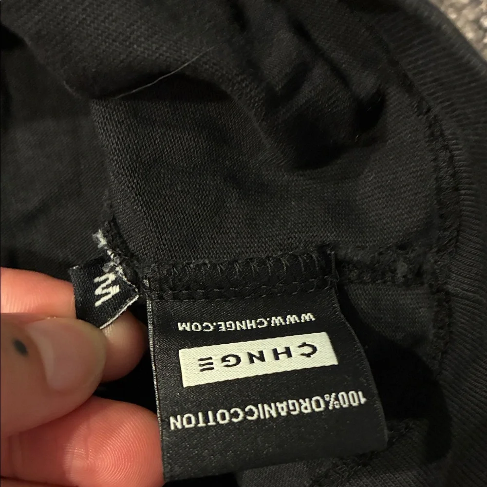 CHNGE Womens Black Graphic Crop Tank & Tee Set - Picture 4 of 8